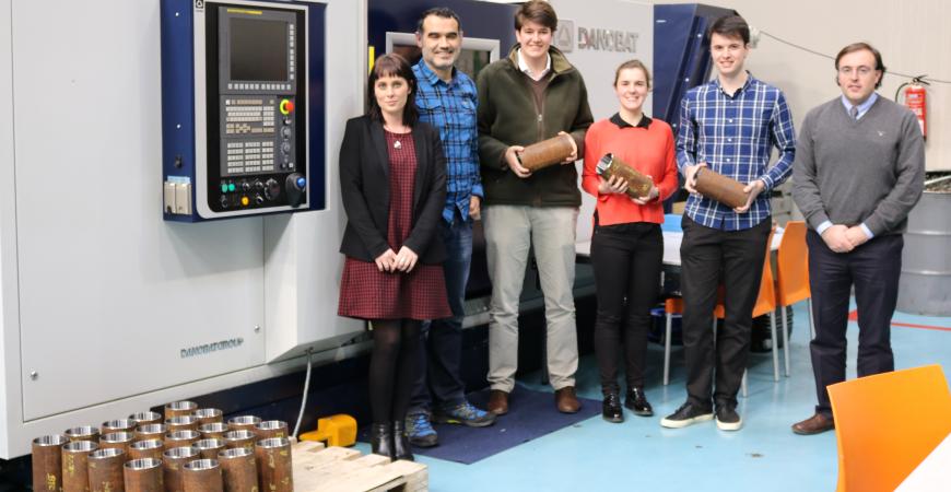 DANOBATGROUP awards the prize to the TECNUN best work for bringing the university and company closer together